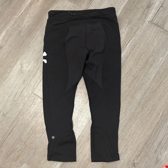 lululemon athletica Black Skull Leggings - Picture 2 of 4